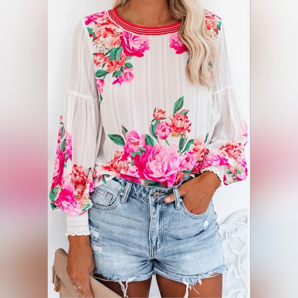 Vici Floral Bellsleeve Blouse
